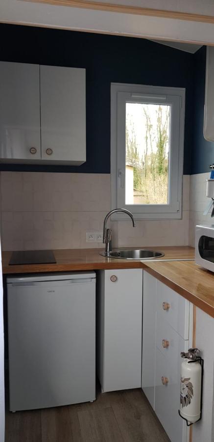 Agreable Petite Maison Proche Joigny Chamvres Exterior photo